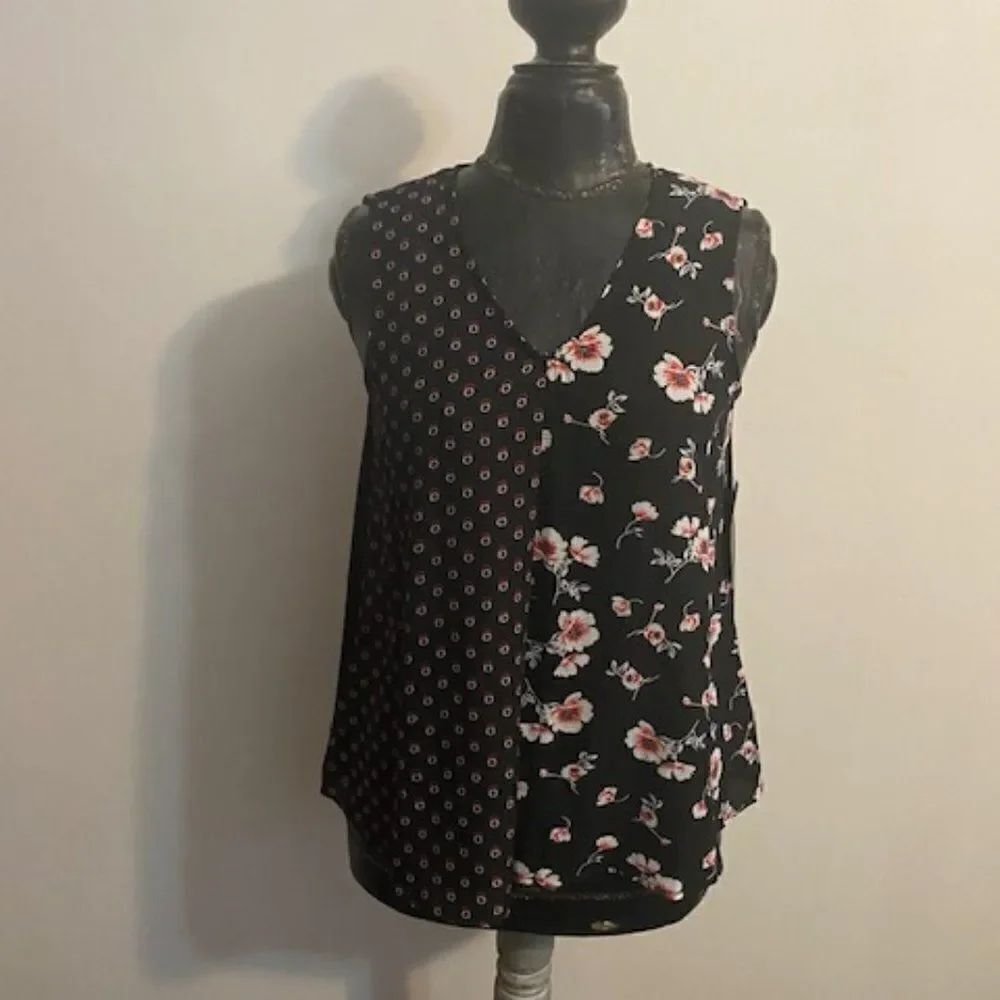 Zac & Rachel  Black/Red Circle and Floral print sleeveless top, size S